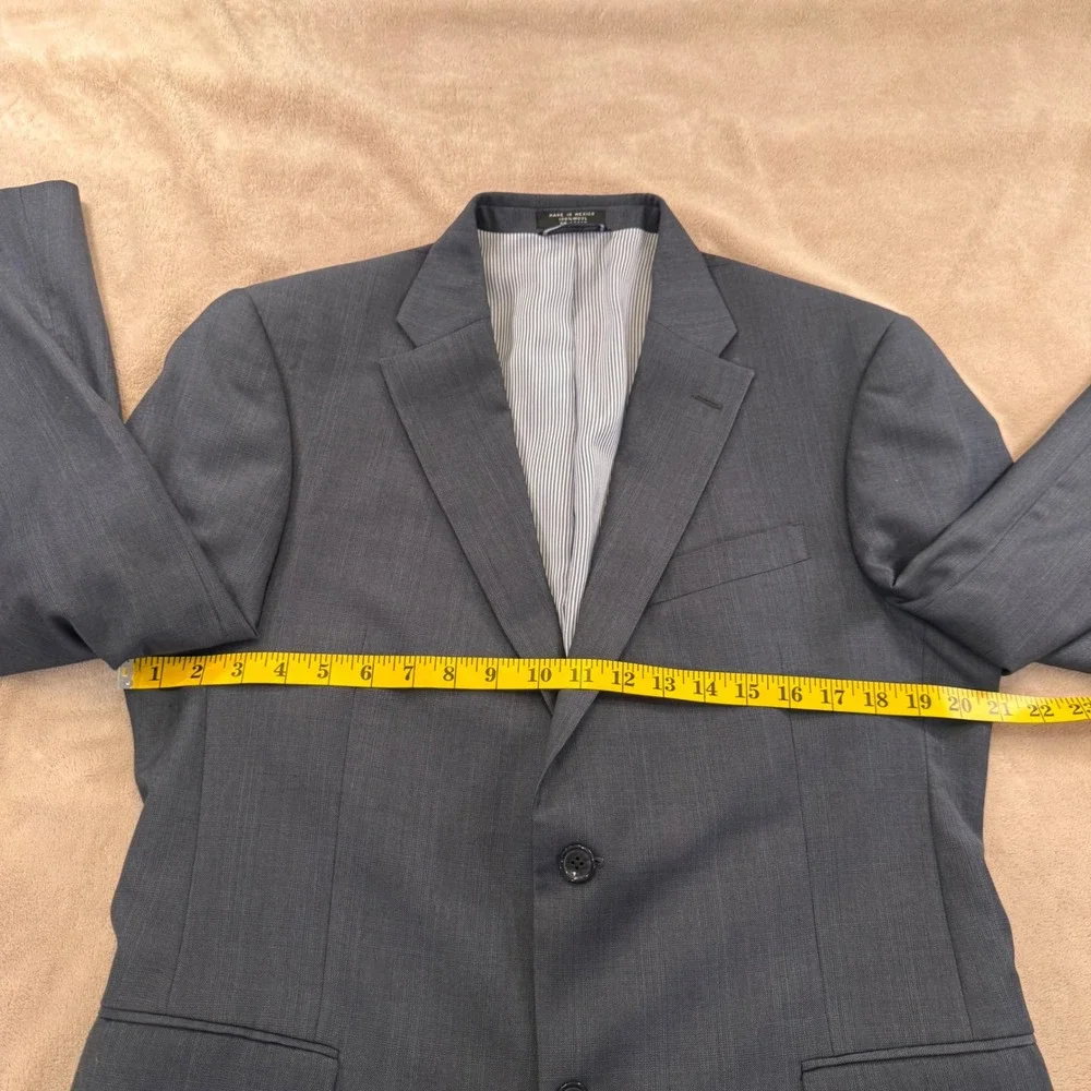 Tommy Hilfiger 100% Wool Blazer Charcoal Grey Windowpane Plaid Minimalist Sz 40R